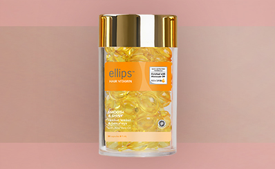 Saçları daha yumuşak ve kontrol edilebilir hale getiren Ellips Smooth & Shiny saç vitamini, yağlı his bırakmadan saçı derinlemesine nemlendirerek parlak ve sağlıklı bir görünüm oluşturur.