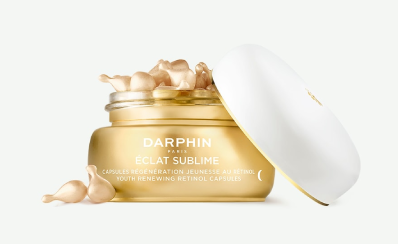 Cildin olgunlaşma süresini azaltarak ince çizgi görünümü azaltır.