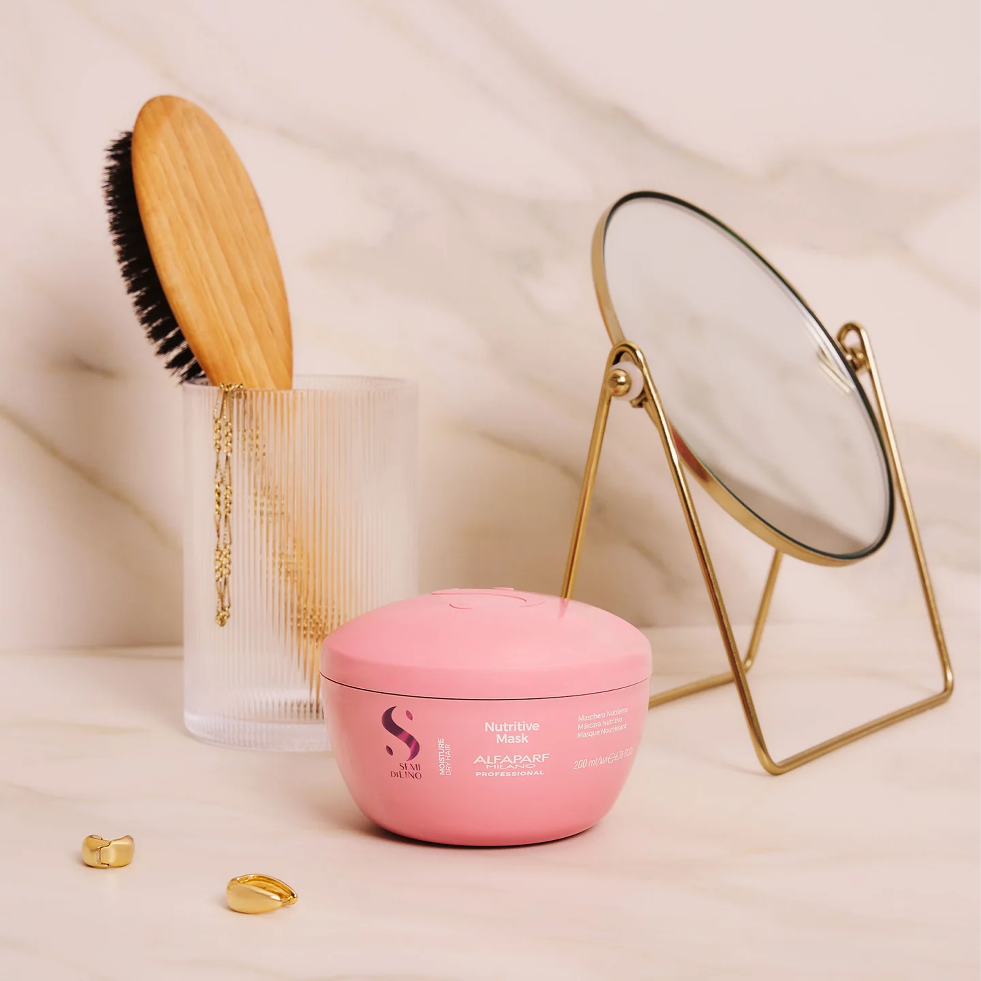 Alfaparf Semi Di Lino Moisture Nutritive Mask 500 ml - Saçları besleyip nemlendirerek yumuşatan yoğun nemlendirici maske