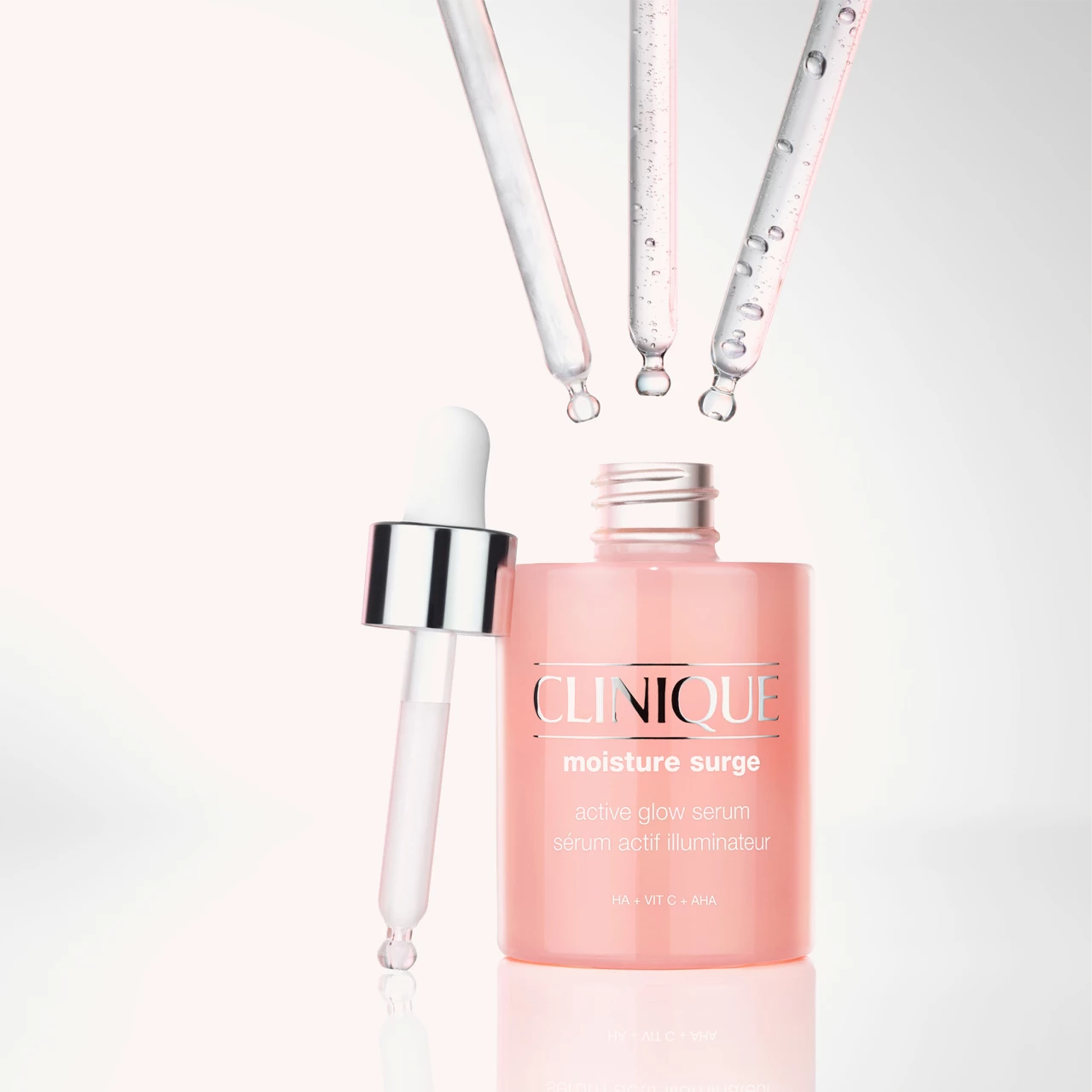 Clinique Moisture Surge Active Glow Nemlendirici Yüz Serumu 30 ml - Hafif yapısı ile cilt tarafından hızla emilir, cildi yoğun şekilde nemlendirir ve ışıltılı bir görünüm sağlar.