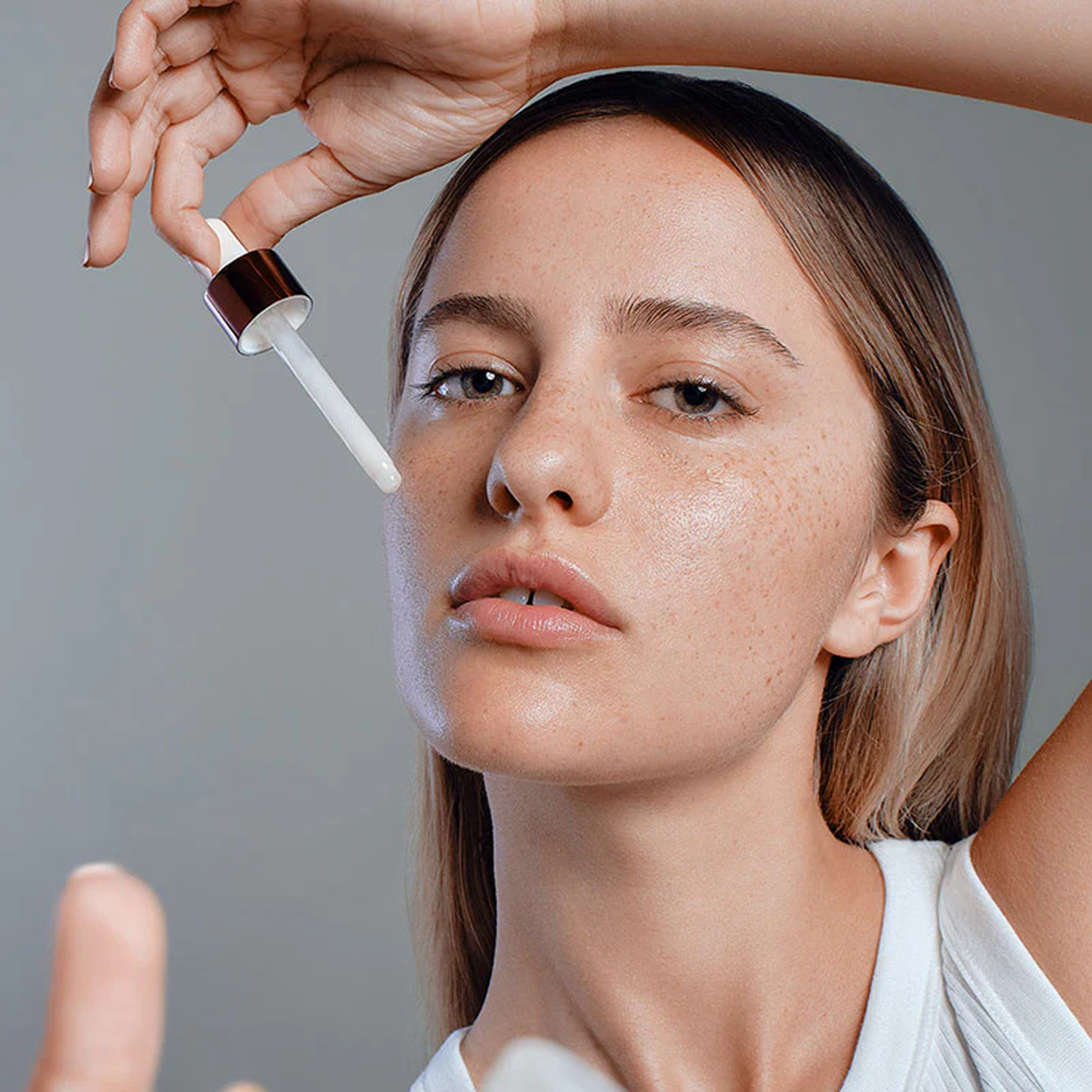 Dermalogica Dynamic Skin Strengthening Yaşlanma Karşıtı Serum 30 ml - Cildin doğal savunma mekanizmalarını güçlendirerek sağlıklı bir görünüm sunar.