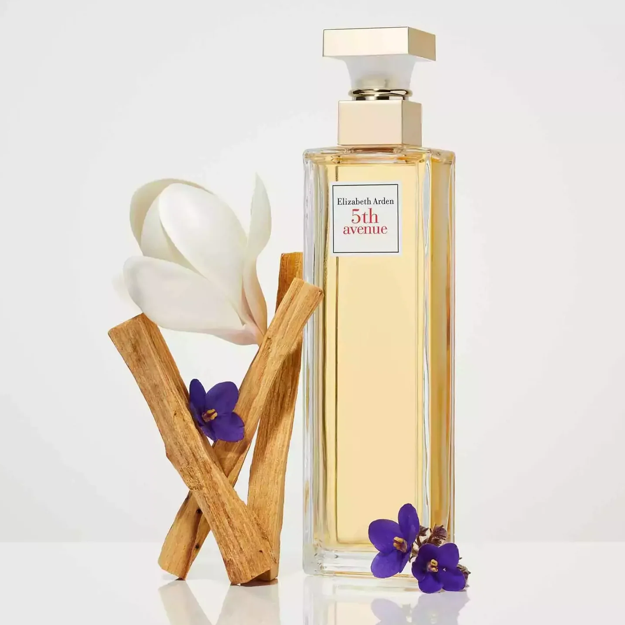 Elizabeth Arden 5th Avenue Edp Kadın Parfüm 125 ml - Zarif ve kalıcı bir parfüm, her anınıza şıklık katmak için tasarlanmıştır.