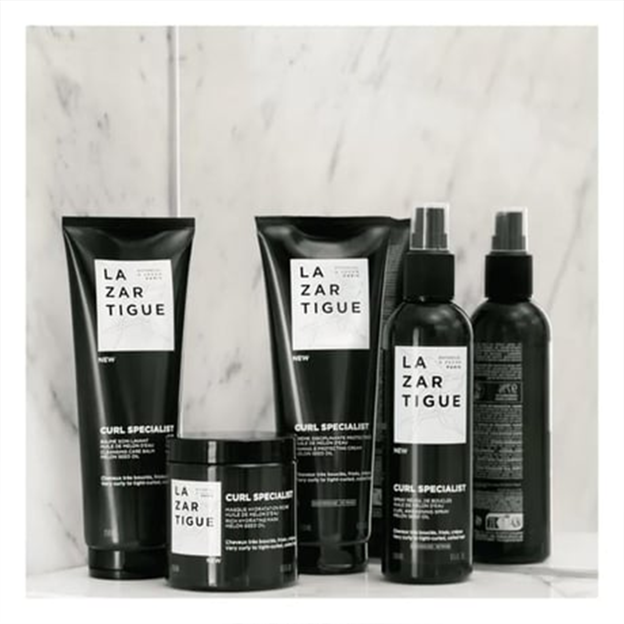 Lazartigue Curly Specialist Kıvırcık Saç Şampuanı 250 ml - Kıvırcık saçları besler ve nemlendirir, bukleleri belirginleştirir.