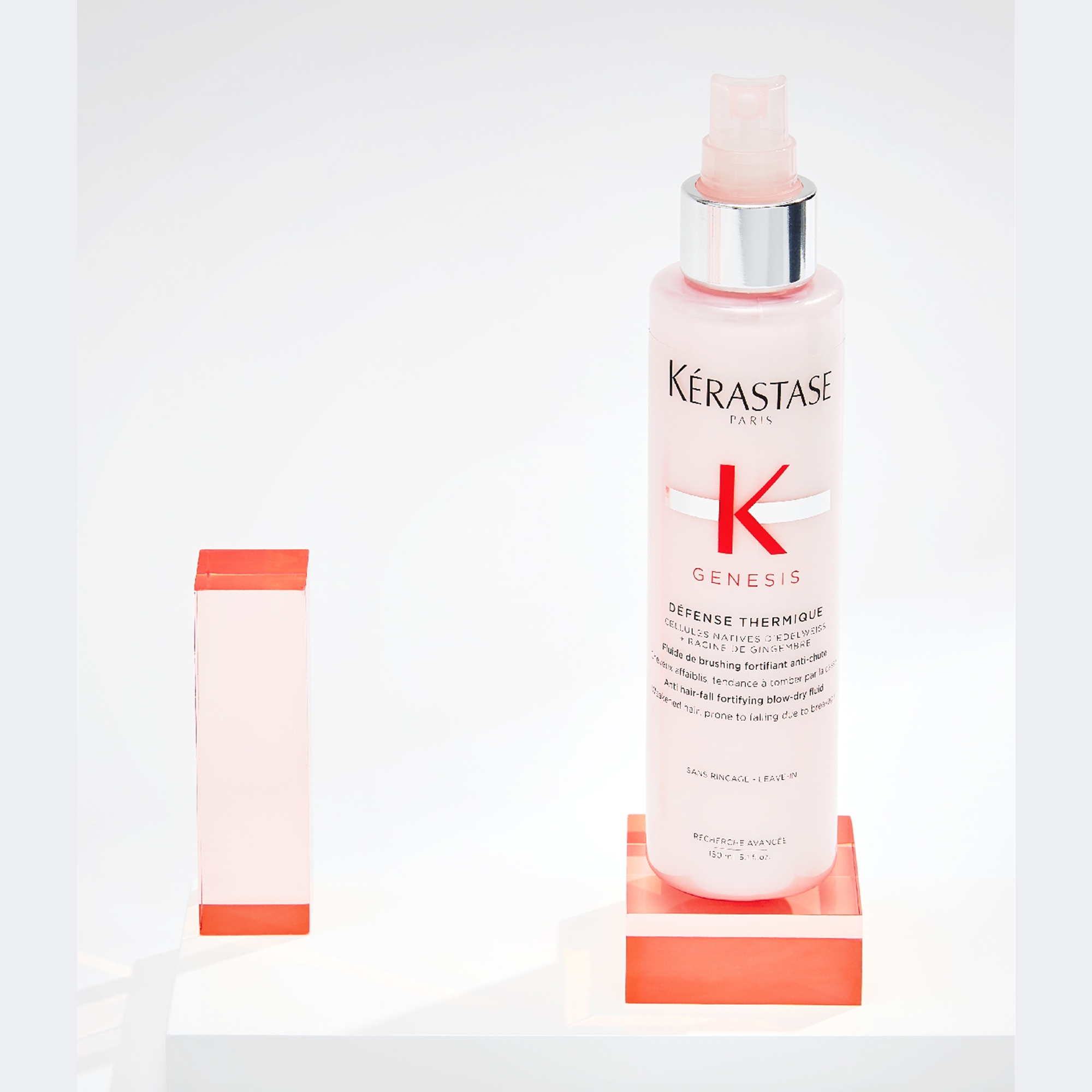 Kerastase Genesis Defense Thermique Dökülme Karşıtı Güçlendirici Isıdan Koruyucu Saç Spreyi 150 ml - Hafif yapısıyla saçları ağırlaştırmadan ısıya karşı koruyan ürün görseli