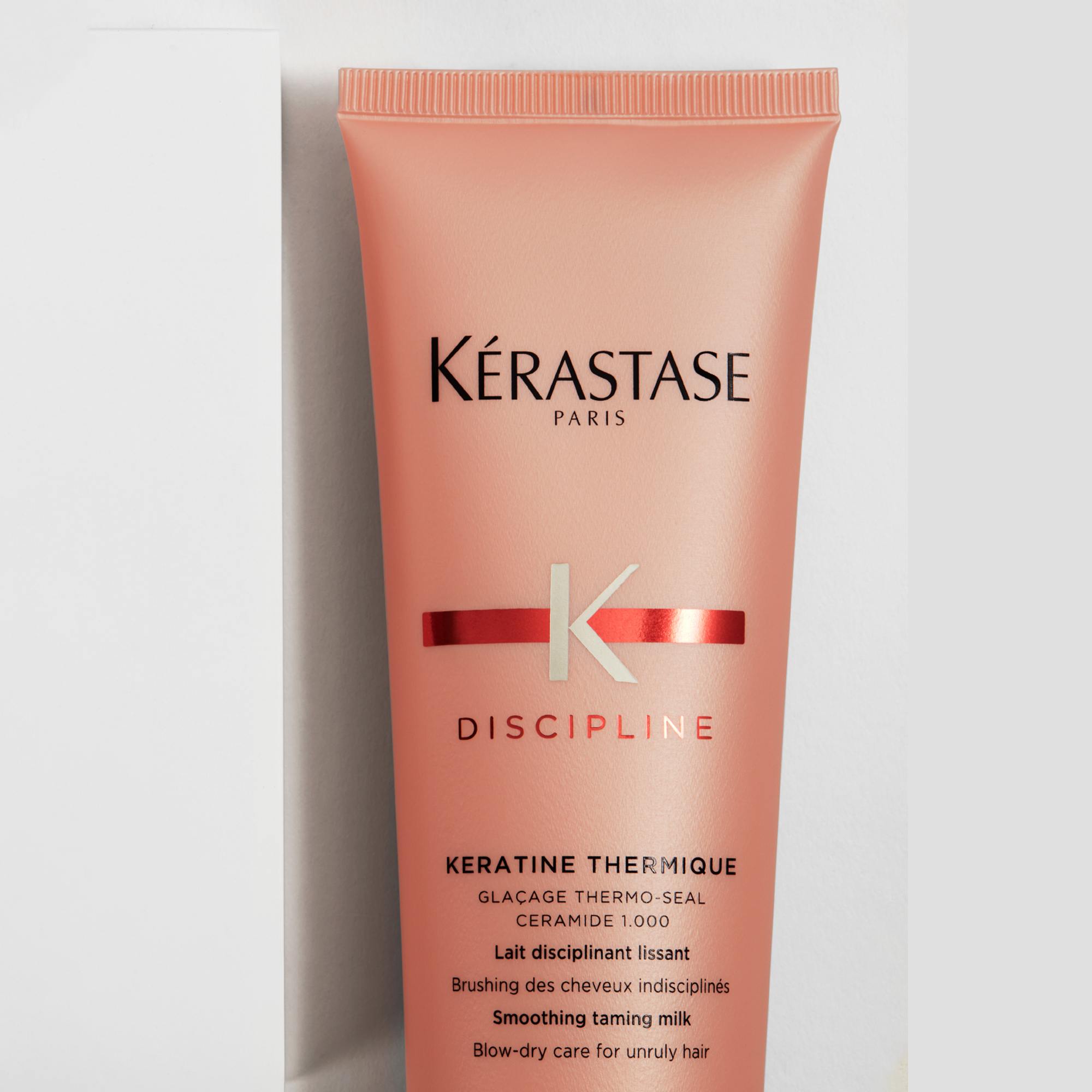 Kerastase Discipline Keratine Thermique Elektriklenme Karşıtı Şekillendirici Saç Bakım Kremi 150 ml – Yüksek ısıya karşı koruma sağlayan, saçın yapısını güçlendiren profesyonel bakım kremi.