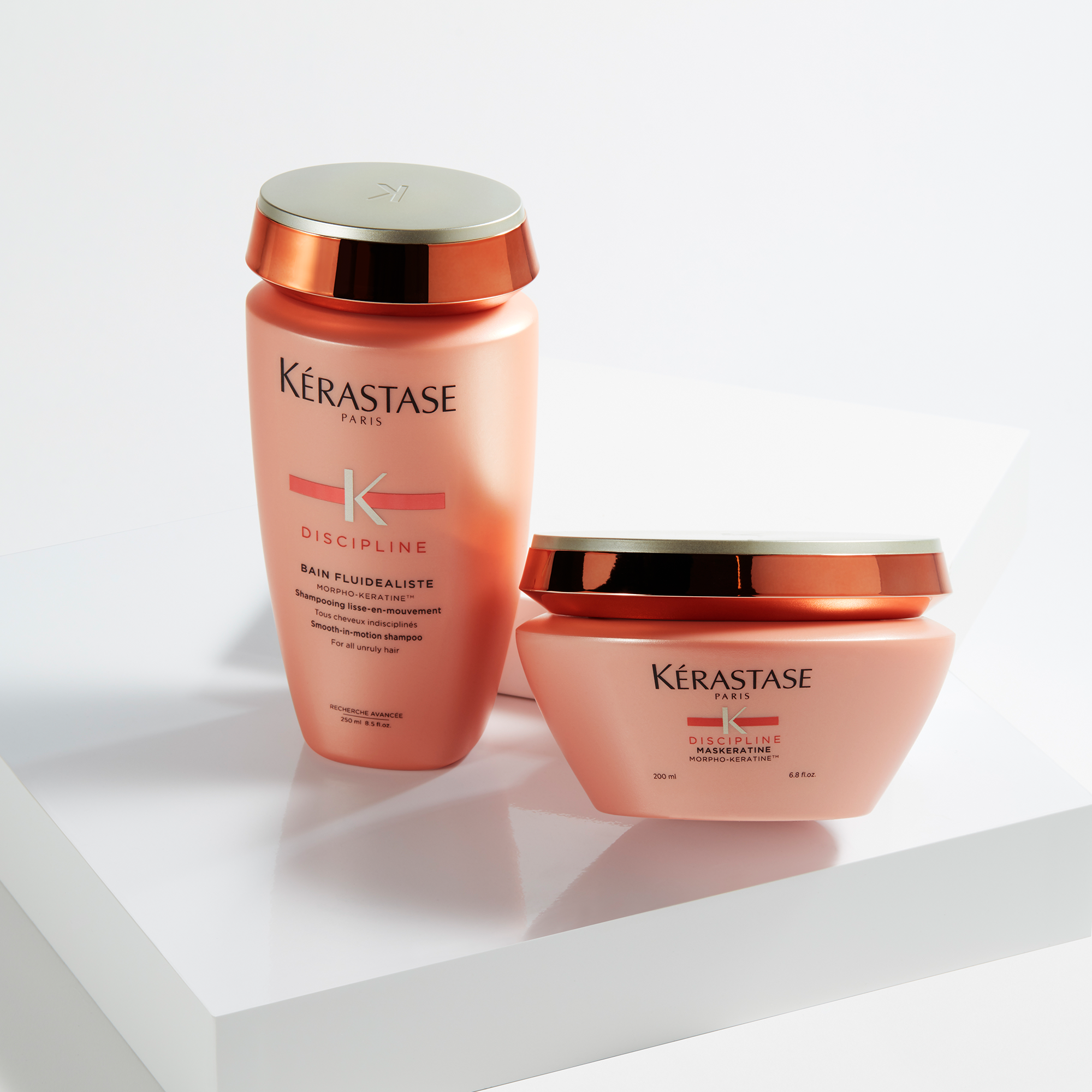 Kerastase Discipline Bain Fluidealiste Gentle Kolay Şekillendirme Sağlayan ve Elektriklenme Karşıtı Şampuan 250 ml – Günlük kullanım için uygun, saçlara ipeksi bir his bırakan nazik yapılı elektriklenme karşıtı şampuan.