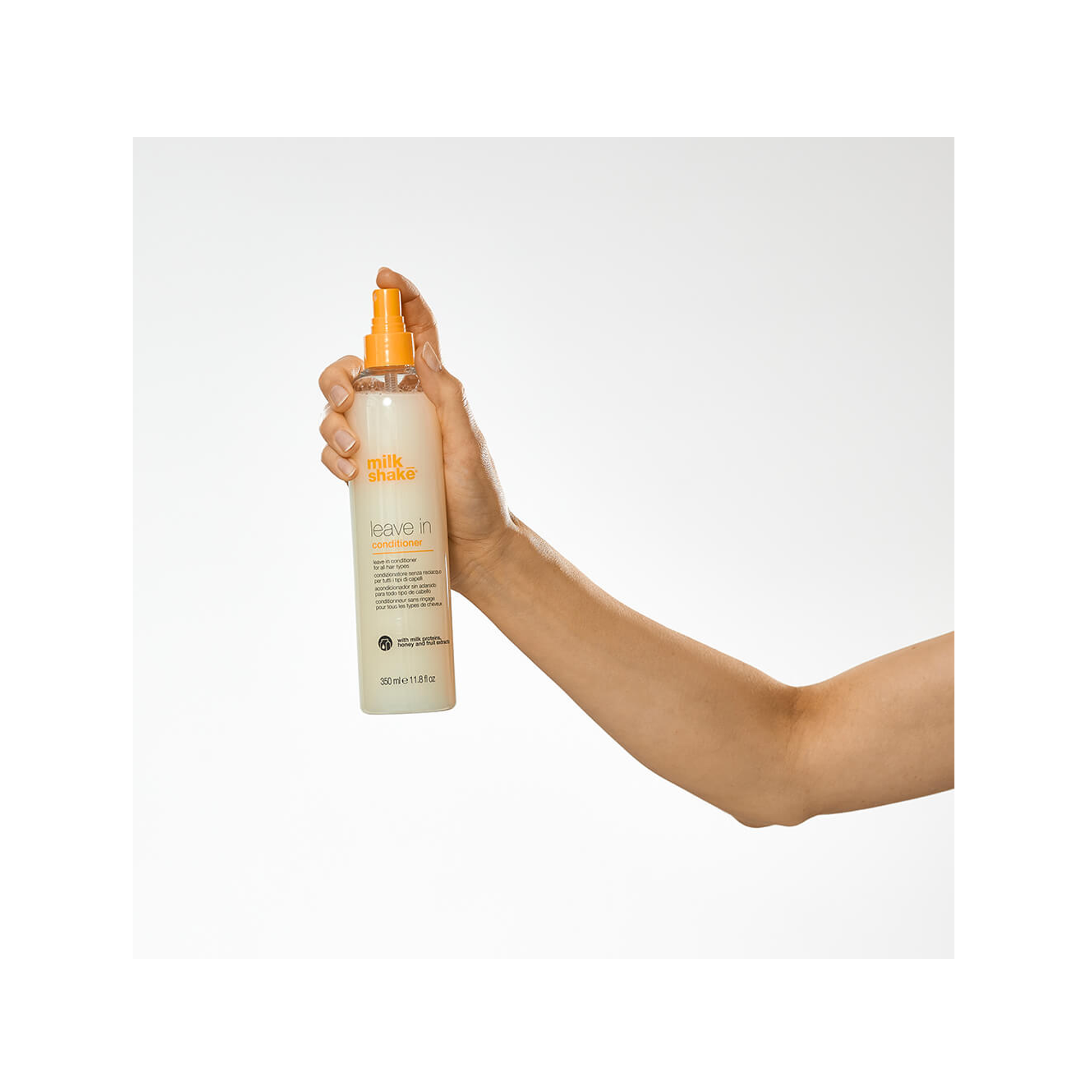 milk_shake Leave in Durulanmayan Saç Kremi 350 ml – İçeriğindeki süt proteinleriyle saçı besleyen ve güçlendiren durulanmayan krem.