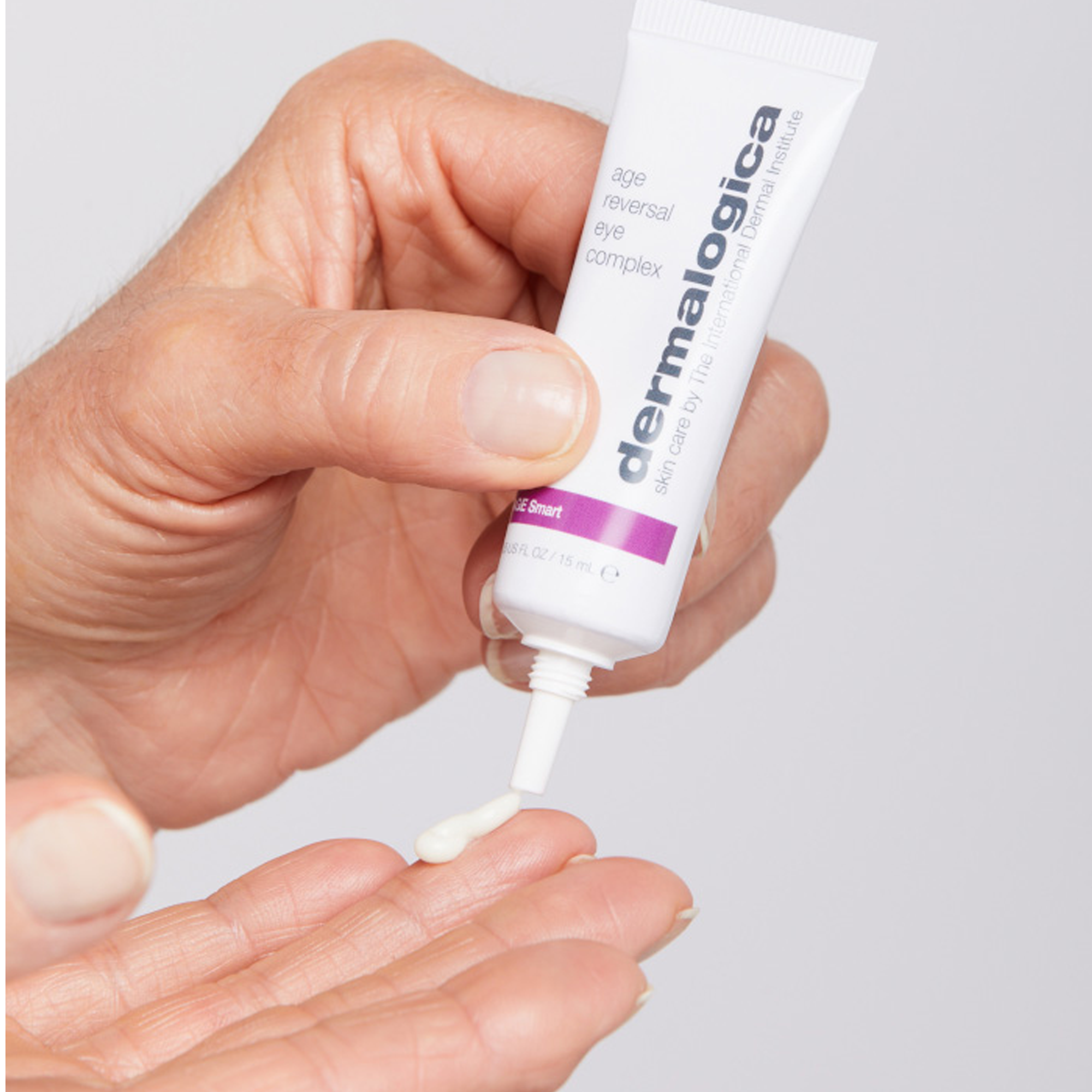 Dermalogica Age Reversal Eye Complex Göz Çevresi Kremi 15 ml - Göz çevresindeki kırışıklıkların görünümünü azaltır ve göz altı torbalarını hafifletir.