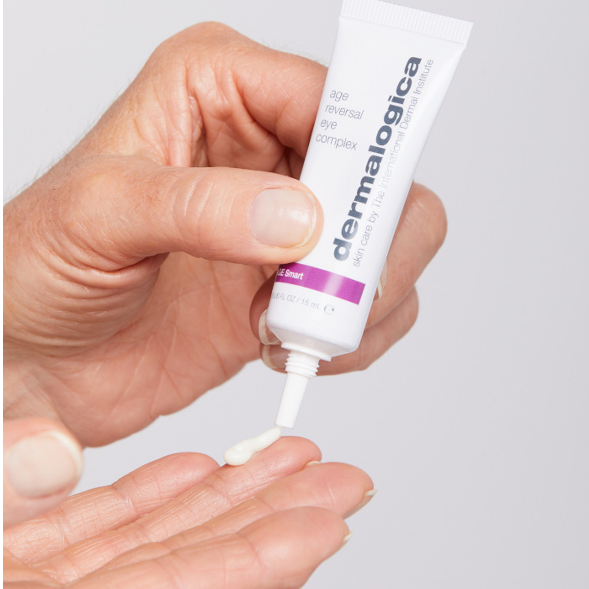 Dermalogica Age Reversal Eye Complex Göz Çevresi Kremi 15 ml - Göz çevresindeki kırışıklıkların görünümünü azaltır ve göz altı torbalarını hafifletir.