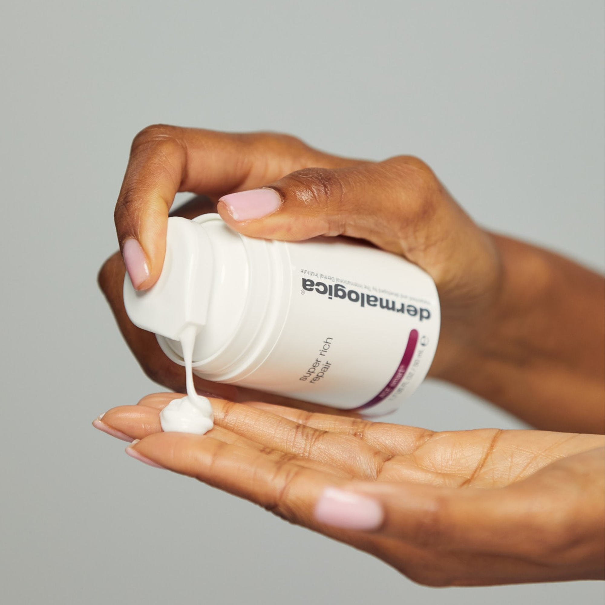 Dermalogica Super Rich Repair Besleyici Cilt Bakım Kremi 50 ml - Cildi yoğun bir şekilde besler ve nemlendirir.