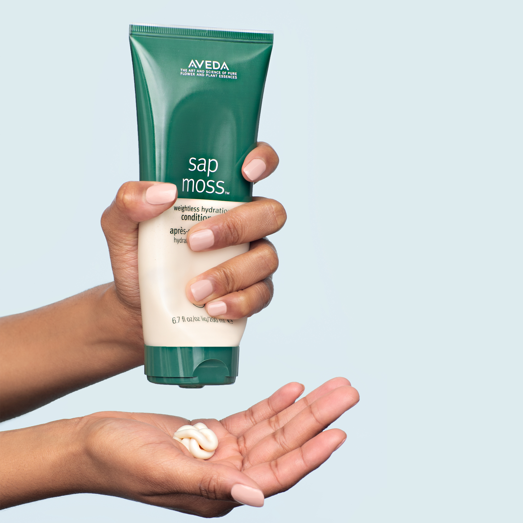 Aveda Sap Moss Conditioner 200 ml - Saçları derinlemesine besler, nemlendirir ve doğal görünüm kazandırır.