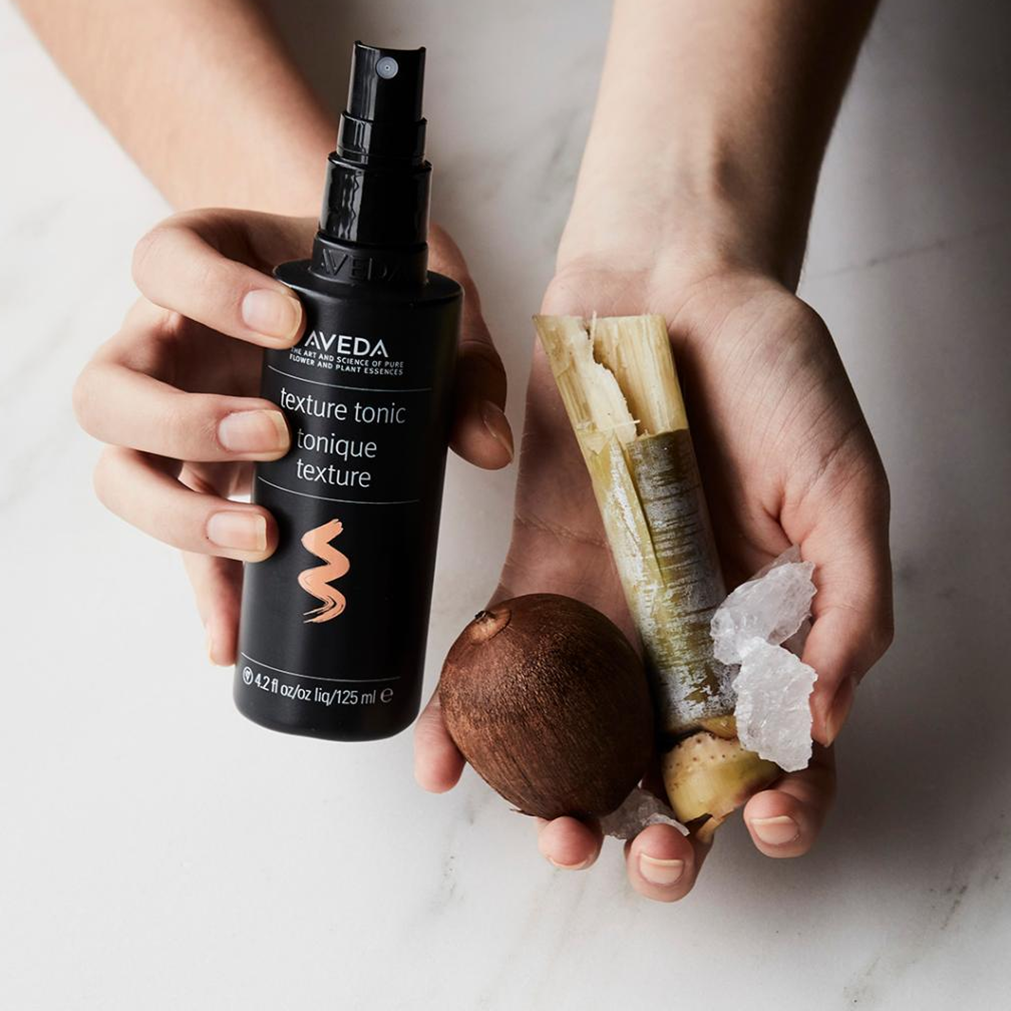 Aveda Texture Doku Kazandıran Tonik Sprey 125 ml - Doğal Dalga ve Dağınık Görünüm İçin İdeal Doku Veren Saç Spreyi