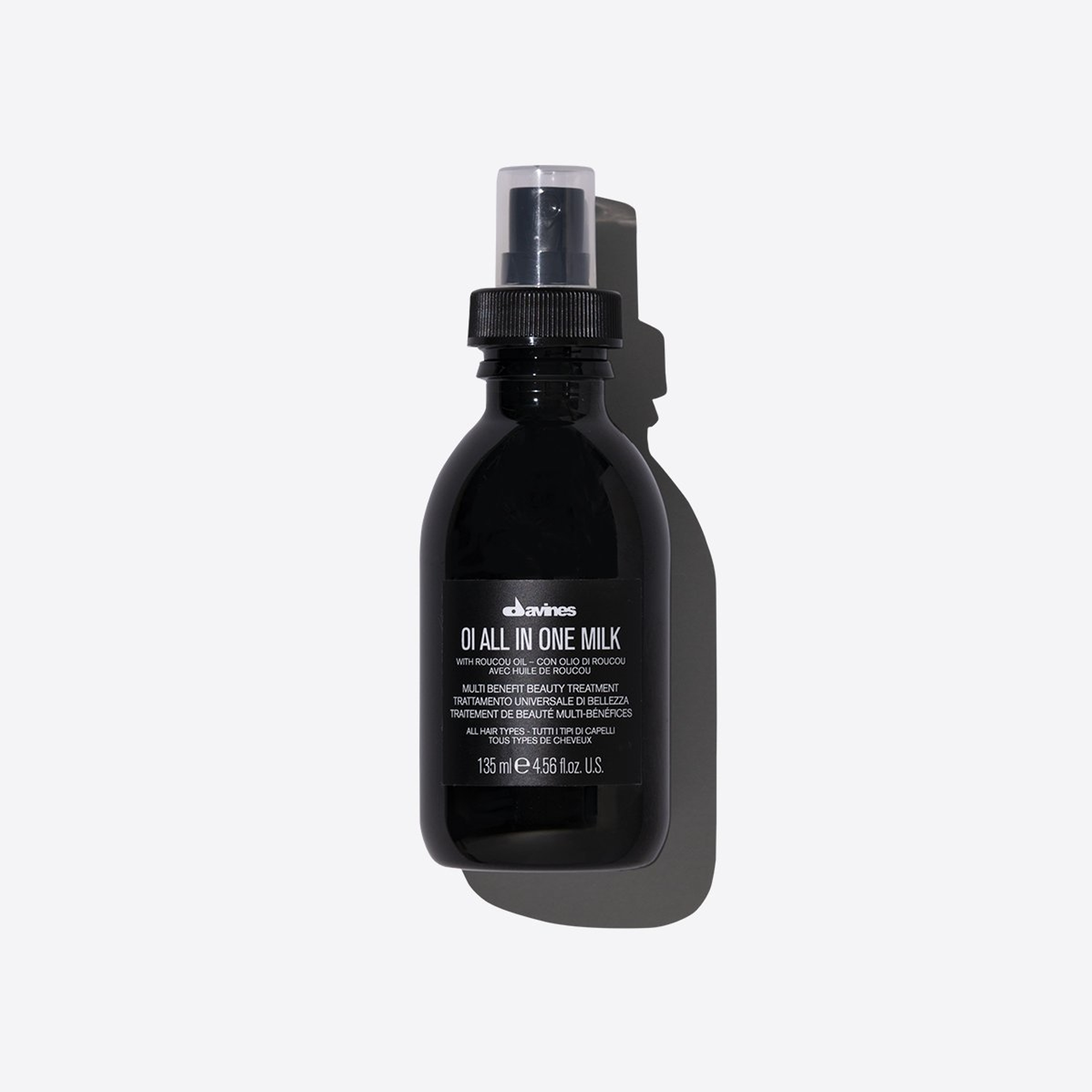 Davines OI/OIL All In One Milk Tüm Saç Tipleri için Bakım Sütü 135 ml – Saçı nemlendirip yumuşatırken, pürüzsüzlük ve parlaklık sağlayan, 135 ml'lik bakım sütü.