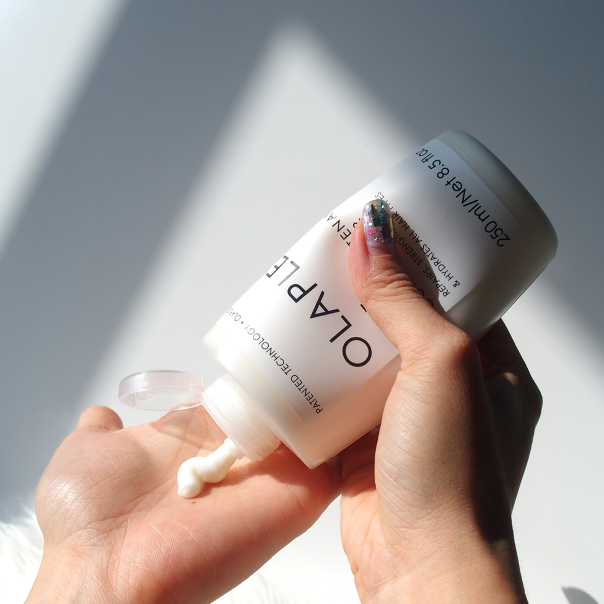 Olaplex No. 5 Bond Maintenance Onarıcı Saç Kremi 250 ml - Saçın sağlığını koruyarak, yumuşaklık ve parlaklık sağlayan onarıcı saç kremi