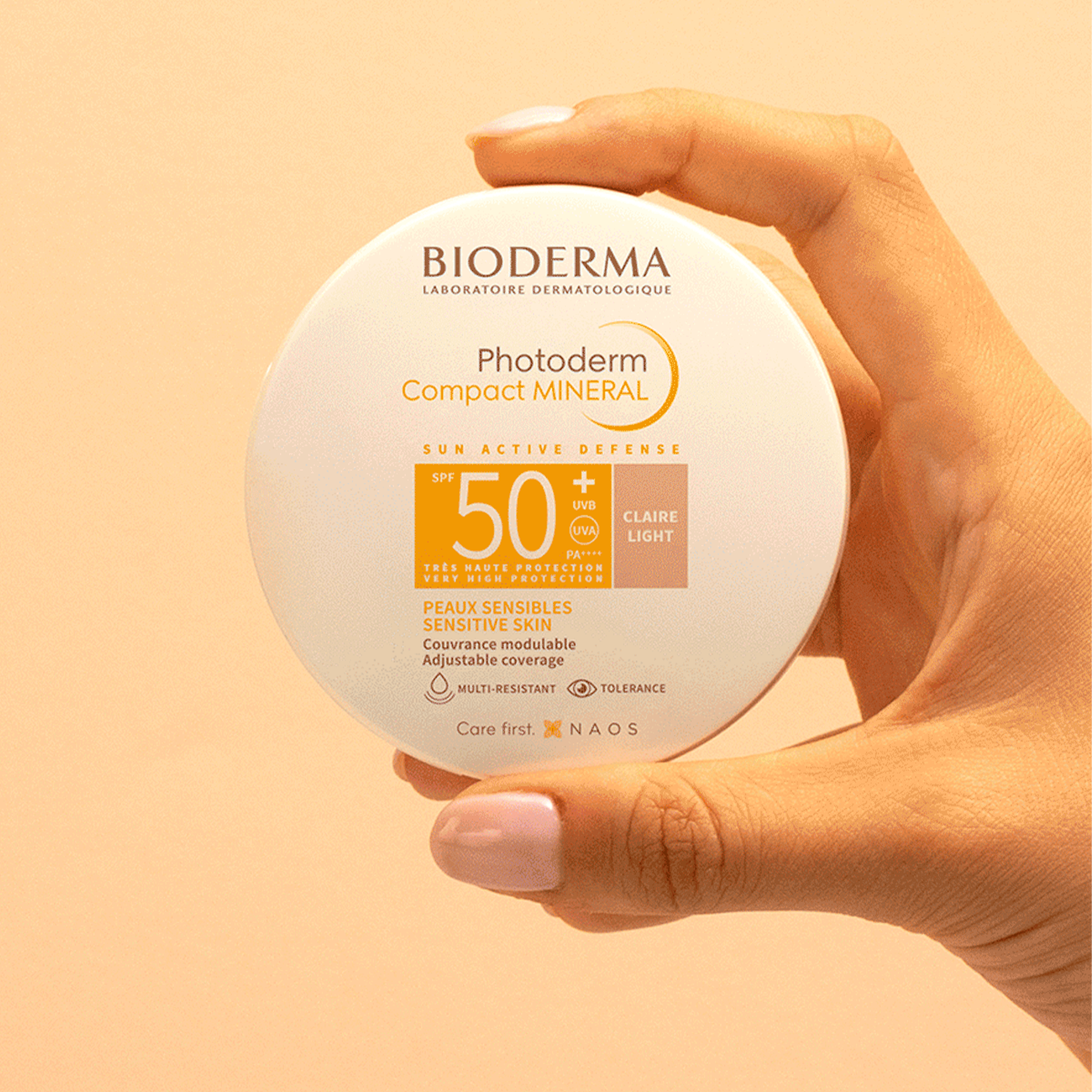 Bioderma Photoderm Max Mineral Compact Light SPF 50+ ile cildinizi güneşin zararlı etkilerinden korurken, hafif bir kapatıcılık ve doğal bir görünüm elde edin.