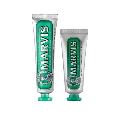 Marvis Classic Strong Mint Diş Macunu ve