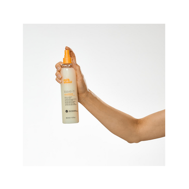 milk_shake Leave in Durulanmayan Saç Kremi 350 ml – İçeriğindeki süt proteinleriyle saçı besleyen ve güçlendiren durulanmayan krem.