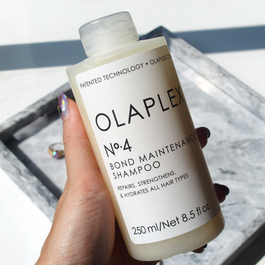 Olaplex No. 4 Bond Maintenance Onarıcı Şampuan 250 ml - Saçın yapısını onararak, kırılmaları engelleyen, nazik formüllü onarıcı şampuan